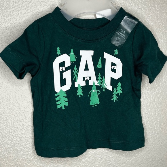 Gap infant boys 2 pcs tops Sz 0-3 months casual lightweight spring summer - Picture 1 of 7